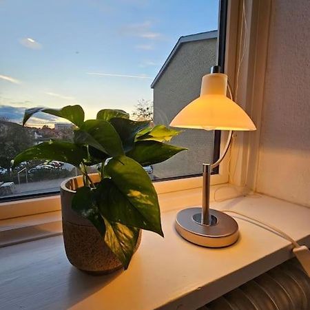 Lejlighed Med Altan Og Gratis Parkering Aalborg Dış mekan fotoğraf