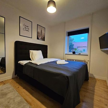 Lejlighed Med Altan Og Gratis Parkering Aalborg Dış mekan fotoğraf