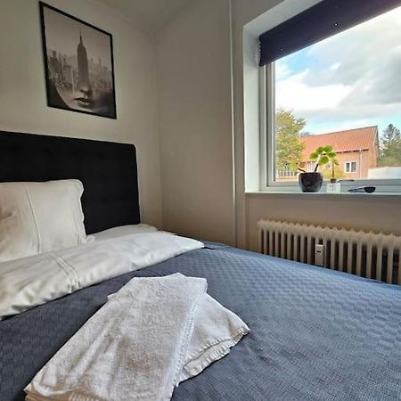 Lejlighed Med Altan Og Gratis Parkering Aalborg Dış mekan fotoğraf