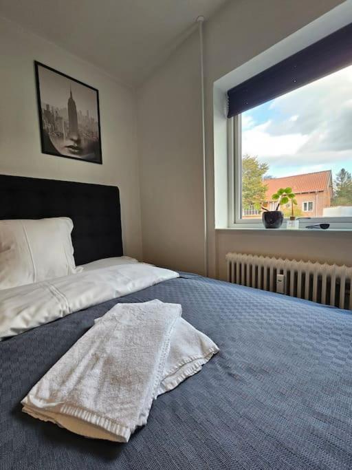 Lejlighed Med Altan Og Gratis Parkering Aalborg Dış mekan fotoğraf