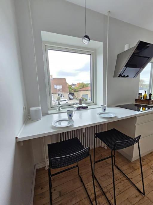 Lejlighed Med Altan Og Gratis Parkering Aalborg Dış mekan fotoğraf
